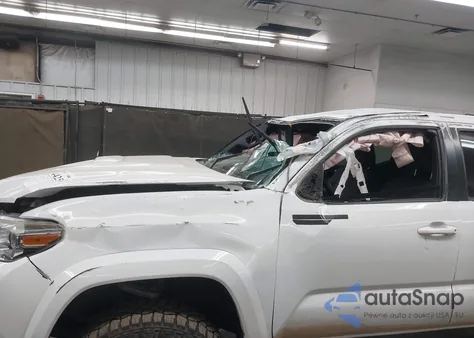 2016 Toyota Tacoma Trd Sport z USA, uszkodzony, nr VIN 3TMCZ5AN0GM016619